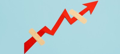 بازاری که با یک اطلاعیه  وصله پینه مثبت رقم خورد
