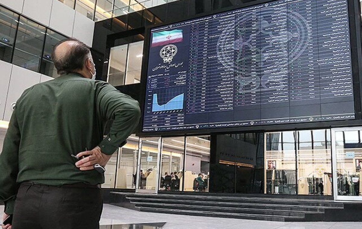 تغییر سهام سهامداران عمده /بزرگان بی تاثیر  بر روند مثبت شاخص
