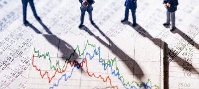 گزارش بازار:نگاه گوشه چشمی به بزرگان بازار 
