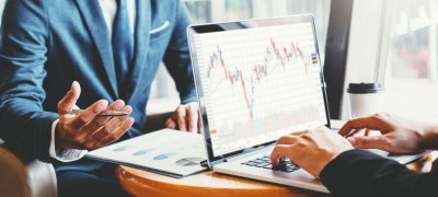 گزارش بازار:بخریم یا بفروشیم؟